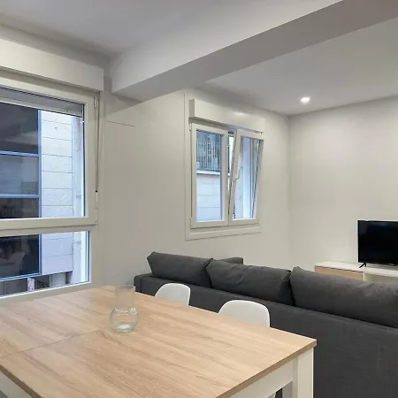 Apartamento 4 Piso 2 Centro Al Lado De 4 - Homeygalicia *